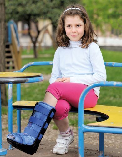 Ортез голеностопный регулируемый жёсткий medi WALKER Boot детский