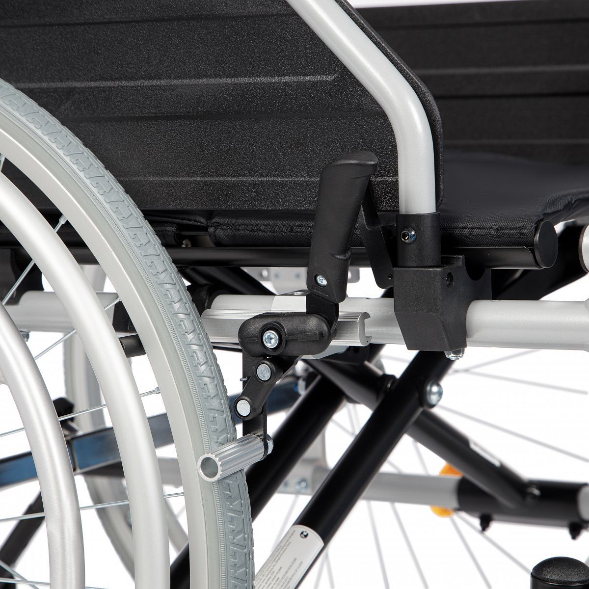 Кресло-коляска Ortonica Trend 35 / Controle One 300 (с функцией управления одной рукой) фото 13 Кресло-коляска Ortonica Trend 35 / Controle One 300 (с функцией управления одной рукой) фото 13