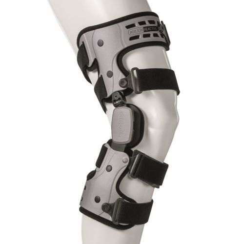 Корригирующий коленный ортез при гонартрозе Ottobock. Agilium Reactive 50K324