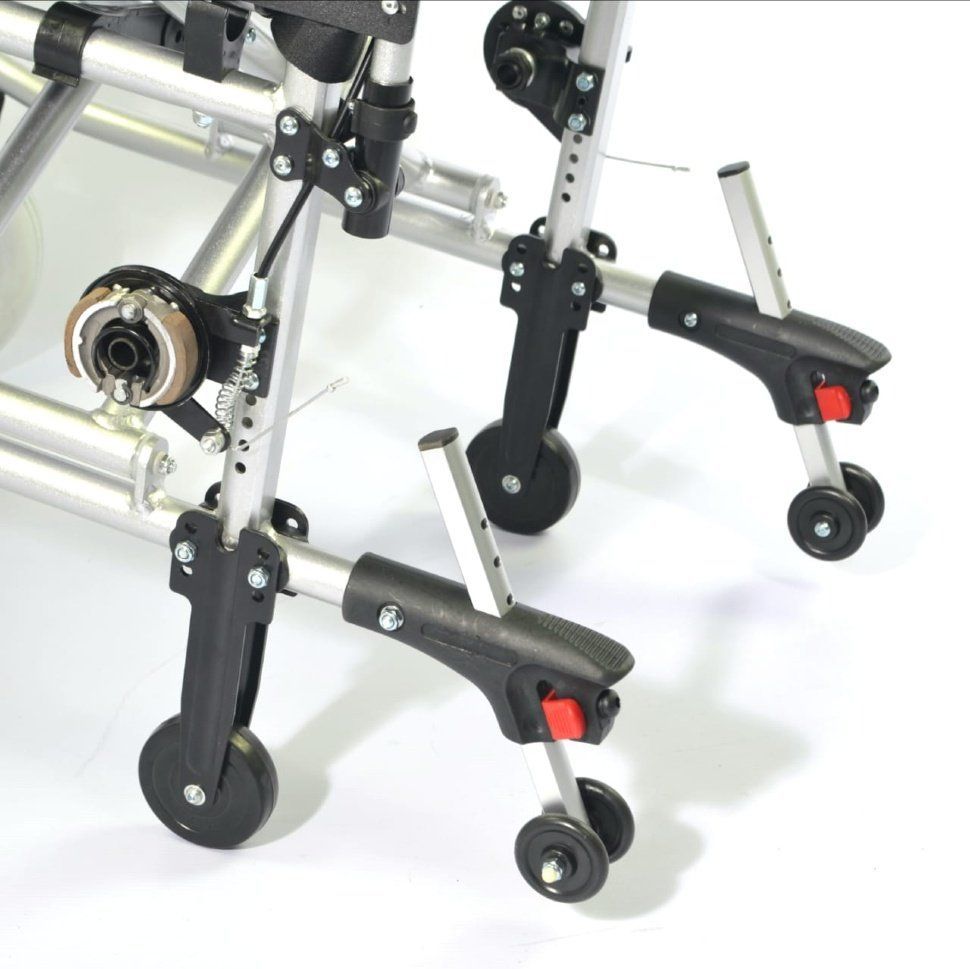 Инвалидная коляска Titan LY-710-115LQ с транзитными колесами фото 7 Инвалидная коляска Titan LY-710-115LQ с транзитными колесами фото 7