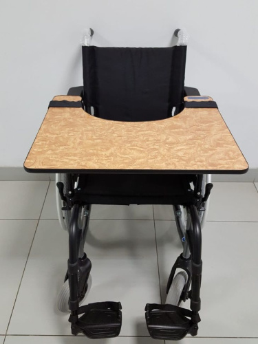 Столик Titan Fest LY-600-860 для инвалидной коляски и кровати с фиксированной столешницей фото фото 6