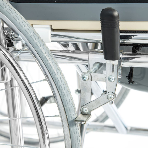Кресло-коляска с санитарным оснащением Мега-Оптим FS609GC фото 9