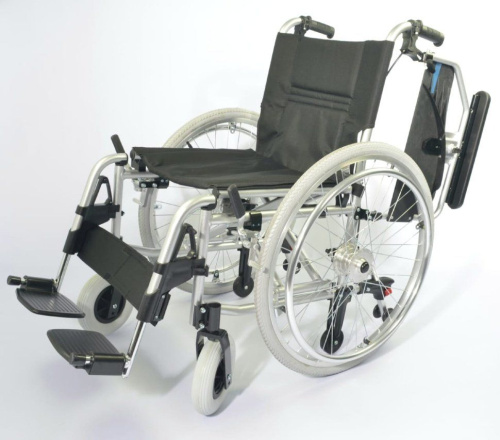 Инвалидная коляска Titan LY-710-115LQ с транзитными колесами фото 4
