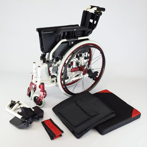 Инвалидная кресло-коляска Titan LY-710-9863 фото 12