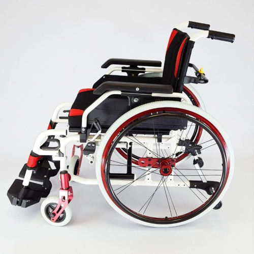 Инвалидная кресло-коляска Titan LY-710-9863 фото 4