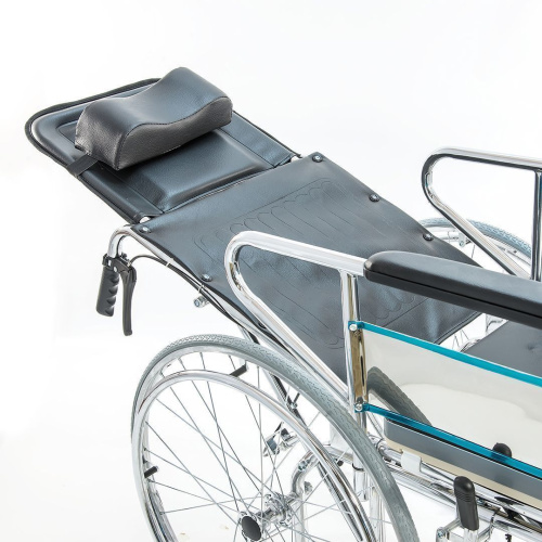 Кресло-коляска с санитарным оснащением Мега-Оптим FS609GC фото 3