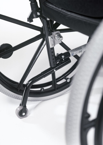 Инвалидная коляска Vermeiren Eclips X4 с регулируемой рамой фото 4