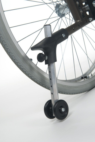 Инвалидная коляска Vermeiren V100 XL повышенной грузоподъемности фото 4