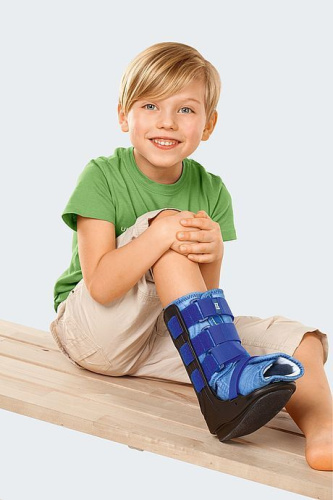 Ортез голеностопный регулируемый жёсткий medi WALKER Boot детский фото 2