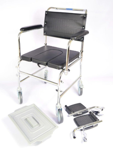 Кресло-каталка с санитарным оснащением Titan LY-800-154-U фото фото 3