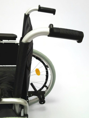 Инвалидная кресло-коляска Titan LY-710-903 облегченная фото 8